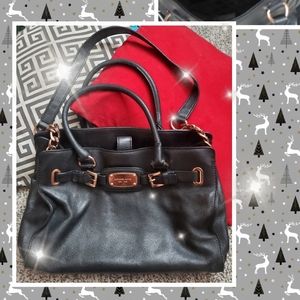 Michael Kors purse rosegold hardware!